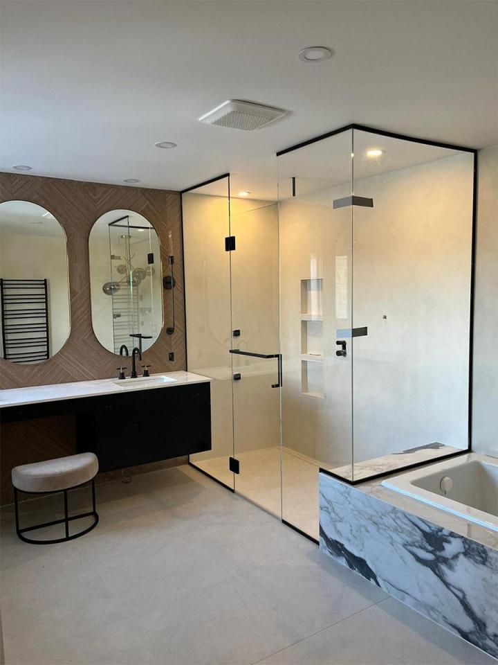 Fabrication de douche en verre