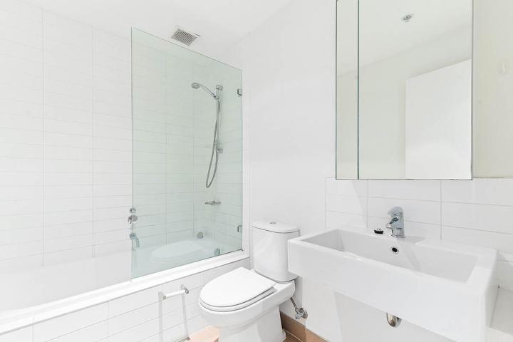  Fabricant de douches en verre Laval